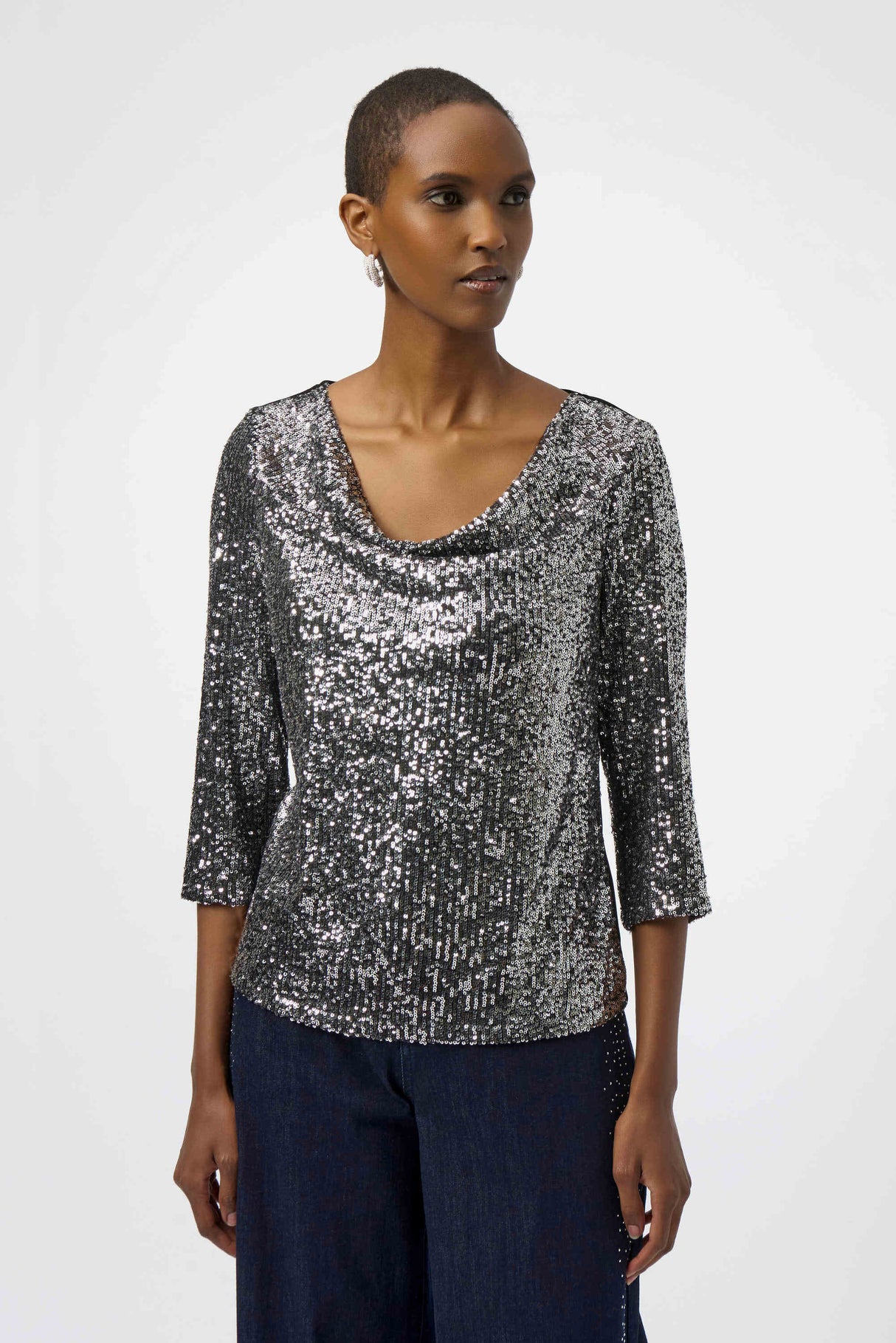 Sequined Knit and Silky Knit Straight Top 254137