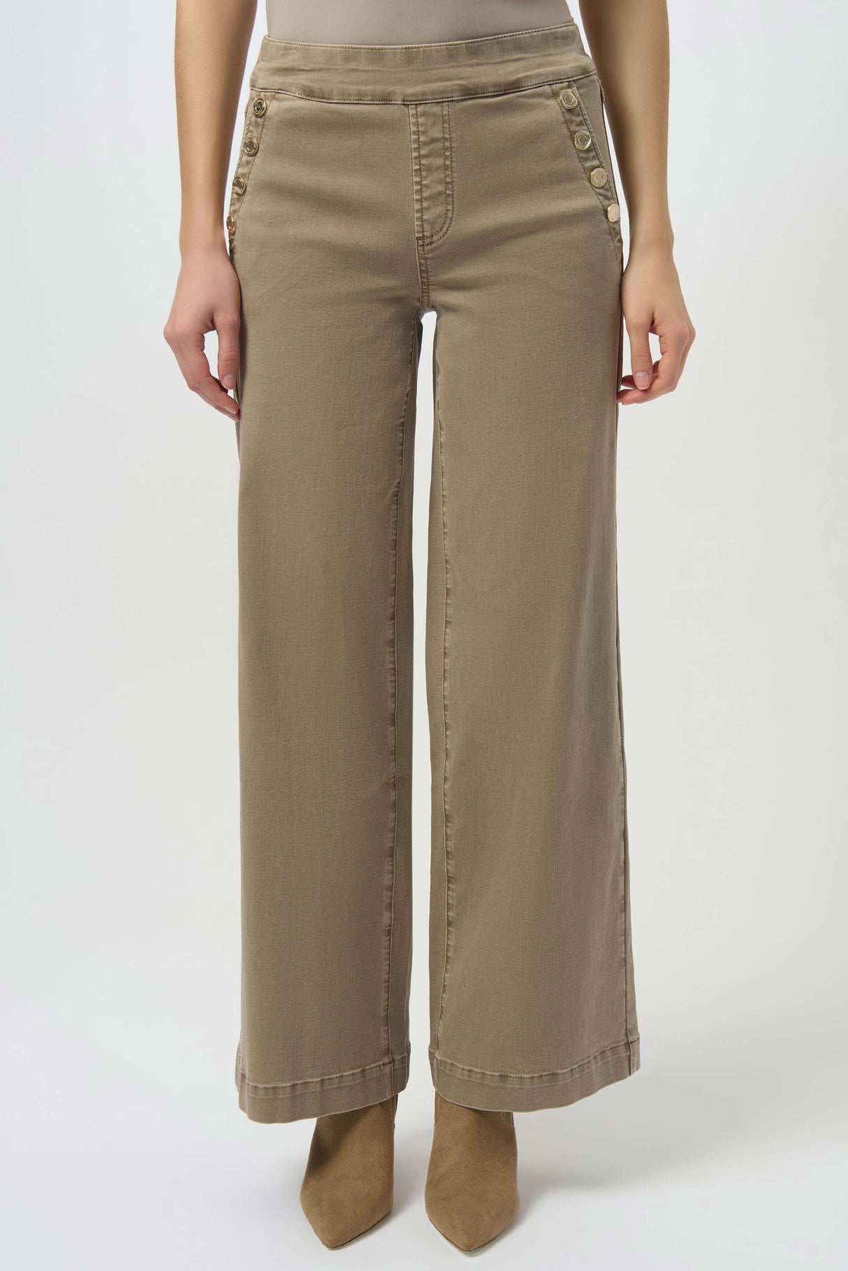 Classic Wide Leg Pull-On Jeans 254919
