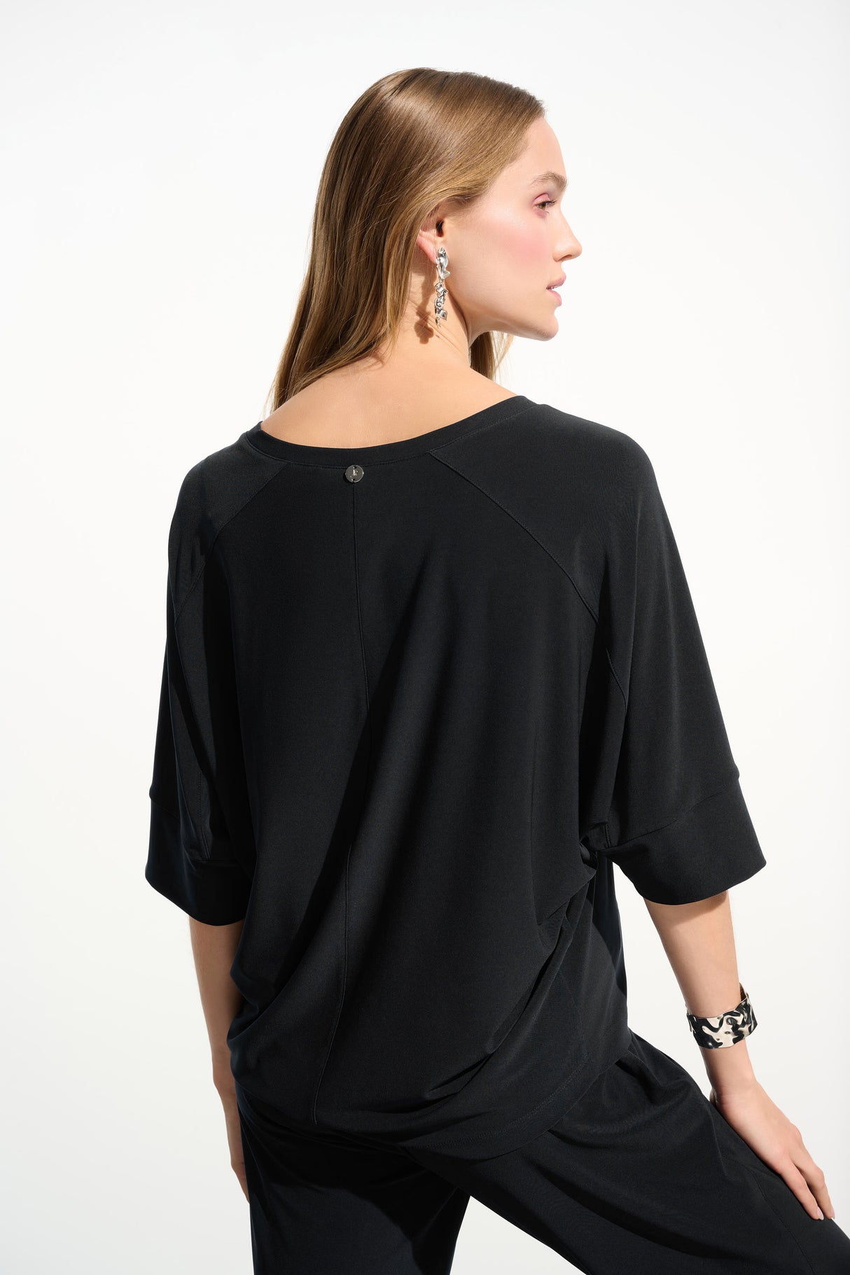 Silky Knit Boxy Top With V-neckline 261641