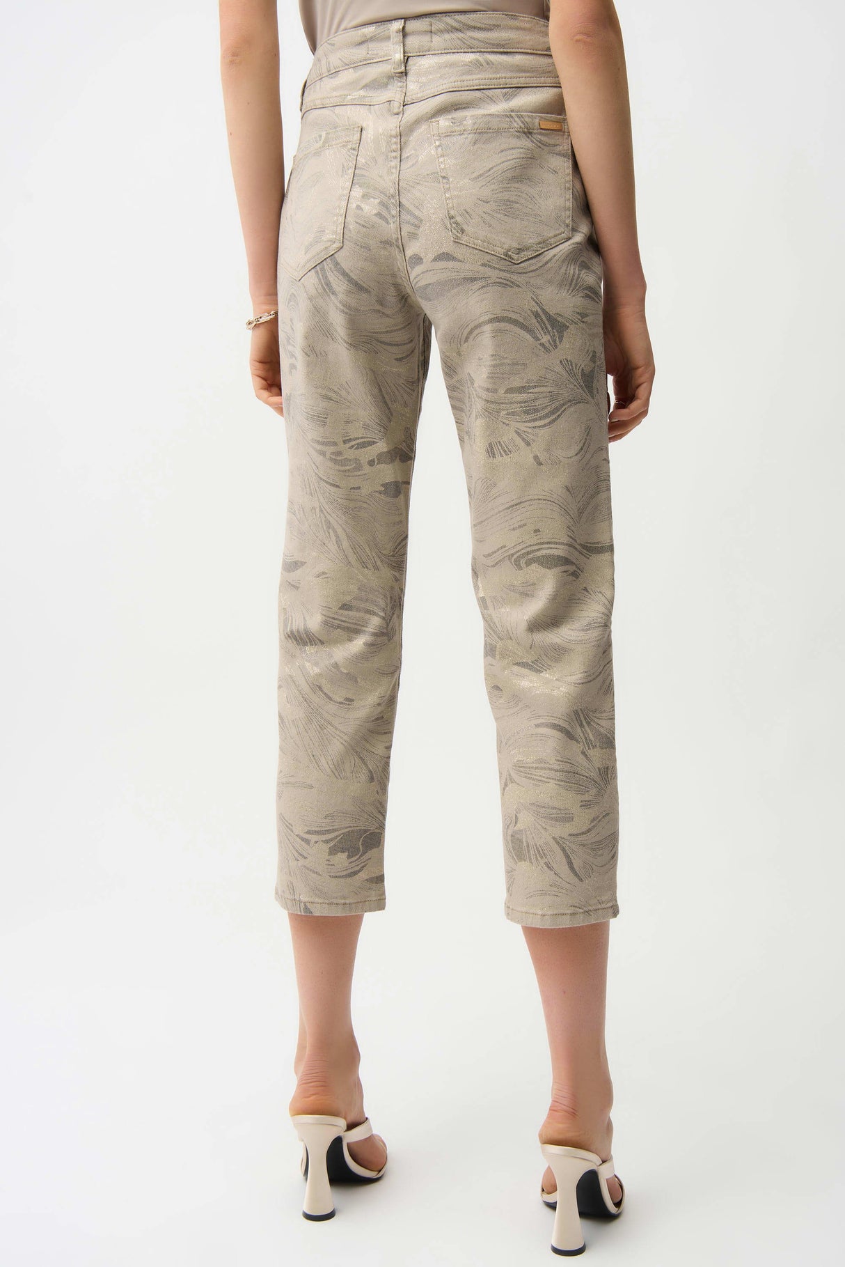 JOSEPH RIBKOFF Metallic Abstract Print Slim Crop Jeans 261959