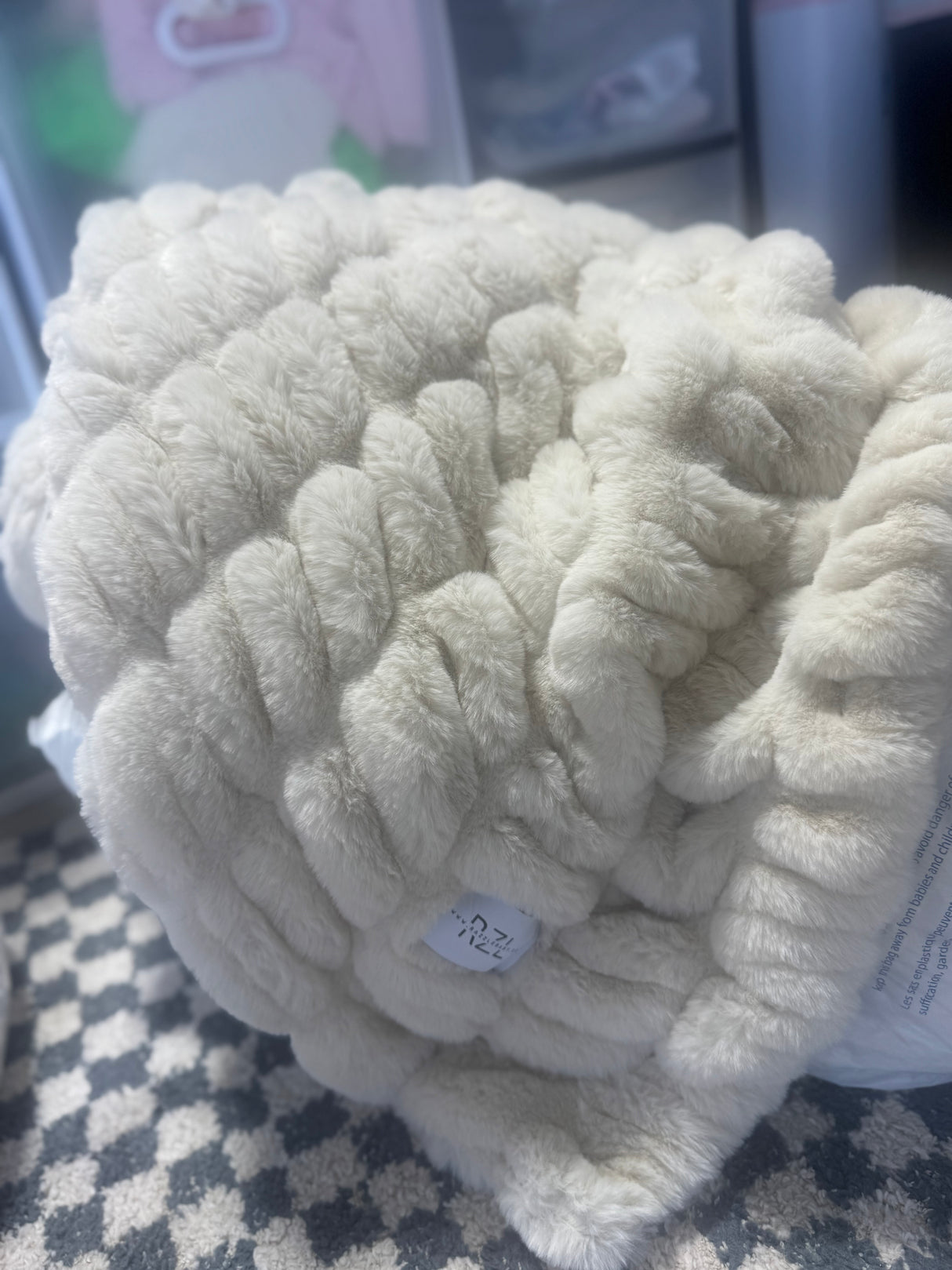 Razz Throw Blankets 40x60