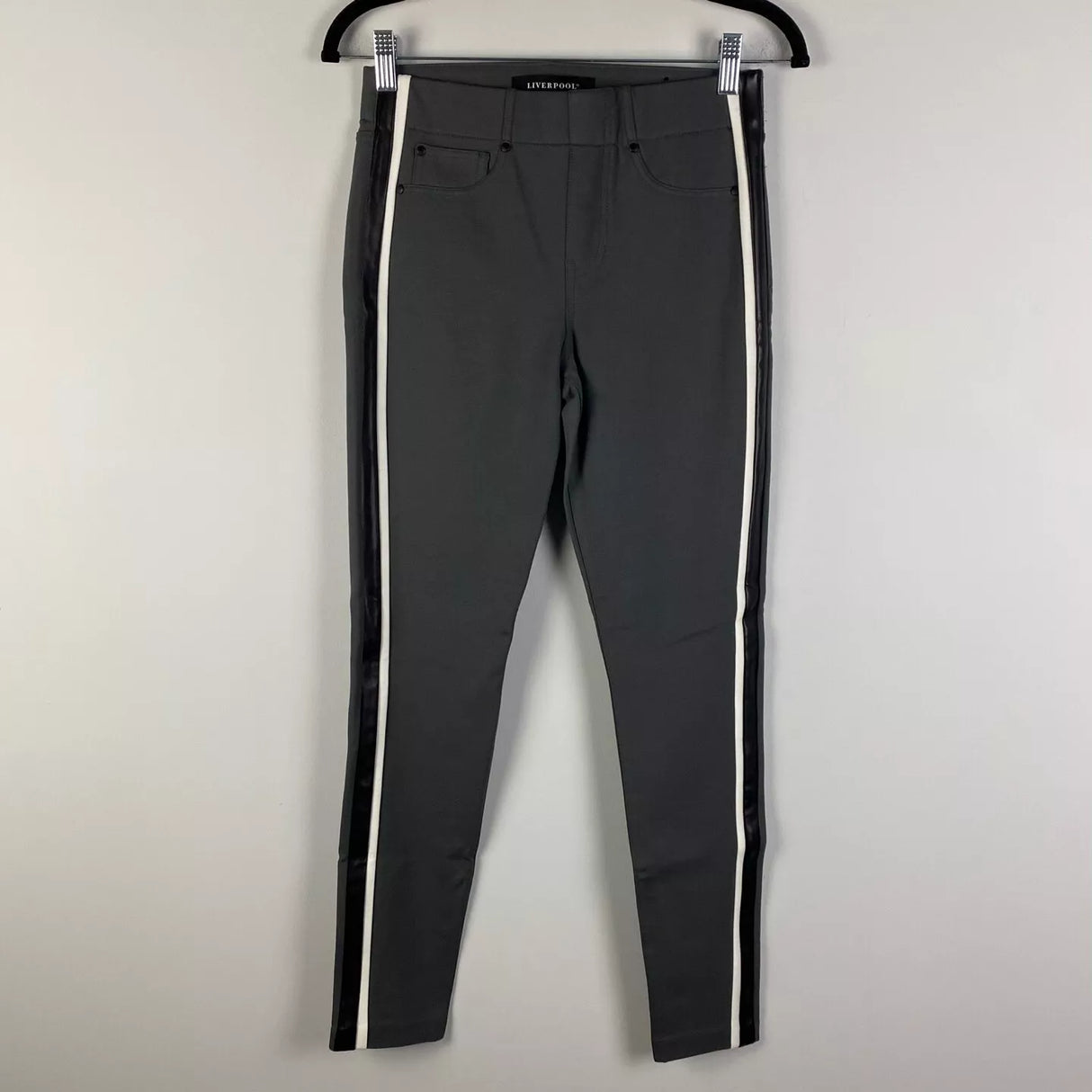 LIVERPOOL, LM2243M42