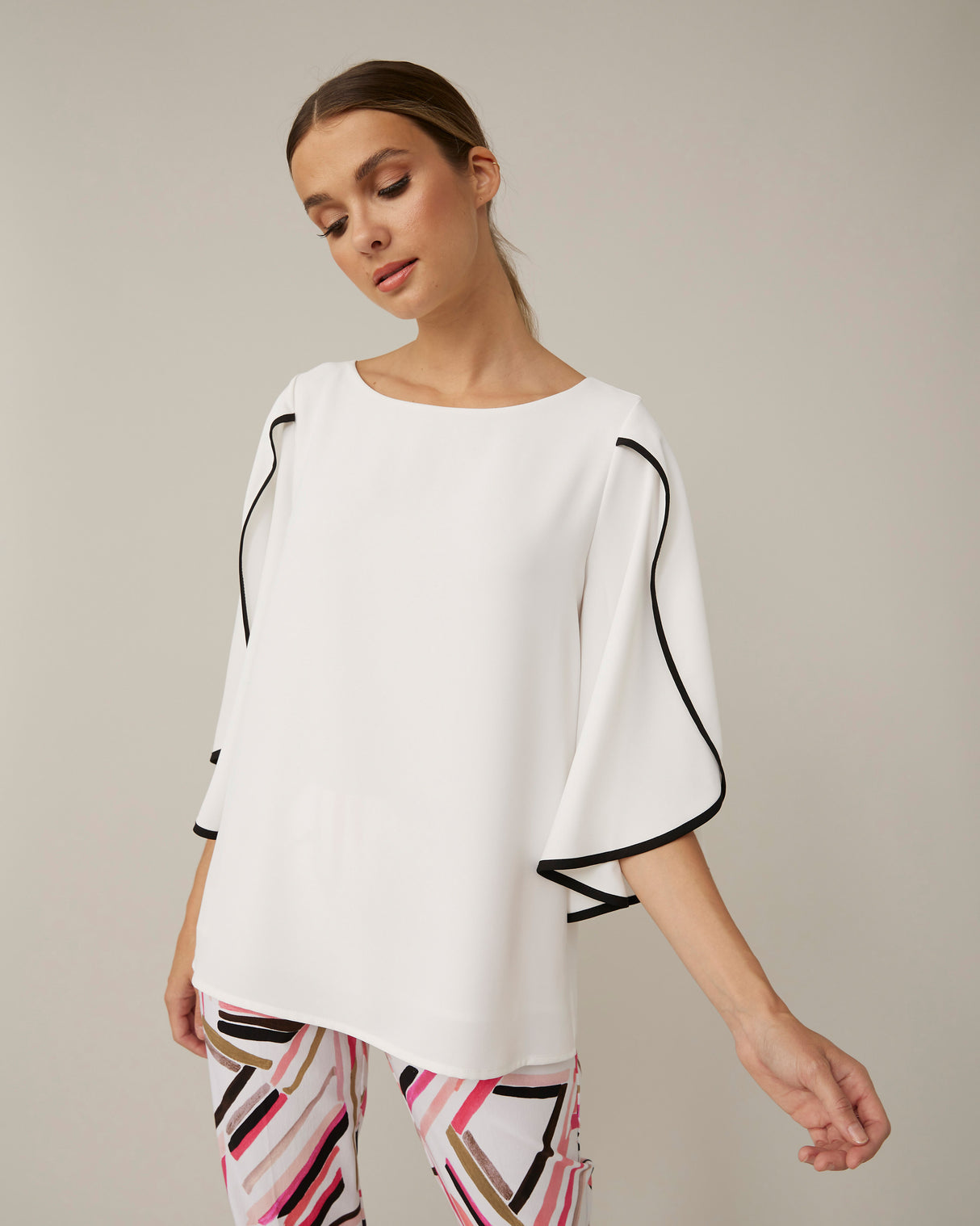 JOSEPH RIBKOFF 221029 VANILLA/BLACK GEORGETTE TOP