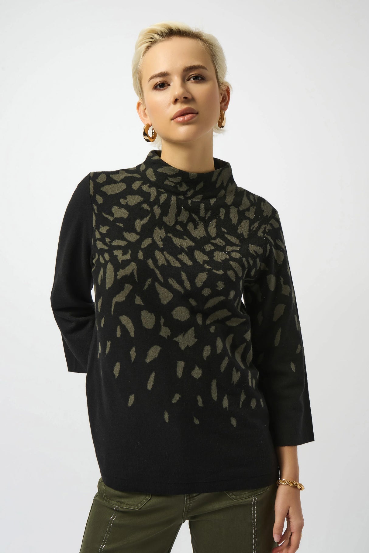 Jacquard Animal Print Sweater 253912