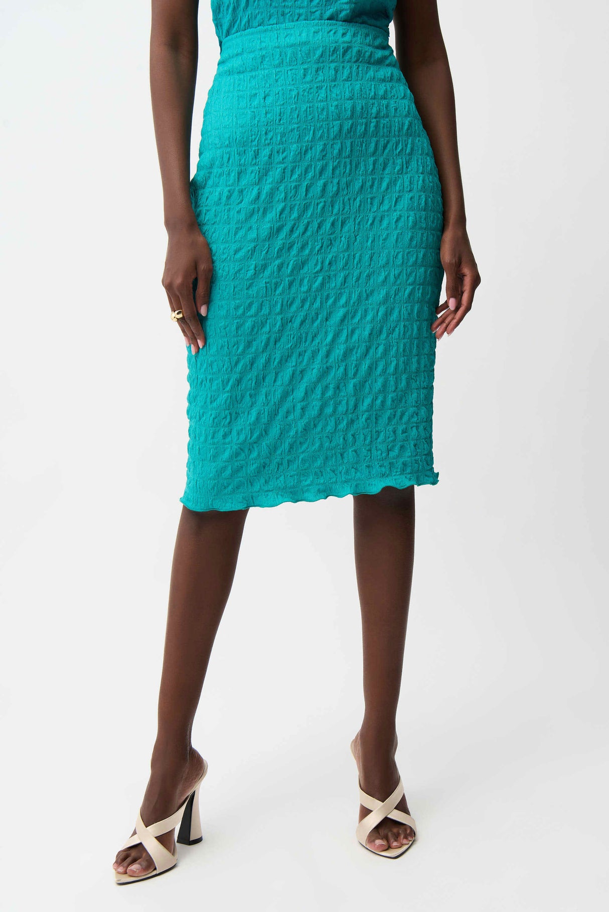 Textured Bubble Knit Pull-On Pencil Skirt 261242