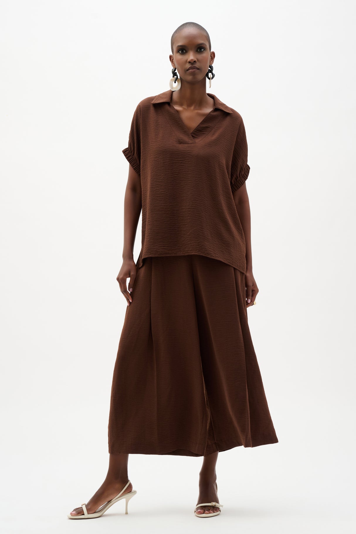 Woven Gauze Boxy Top With Shirred Sleeves 262078