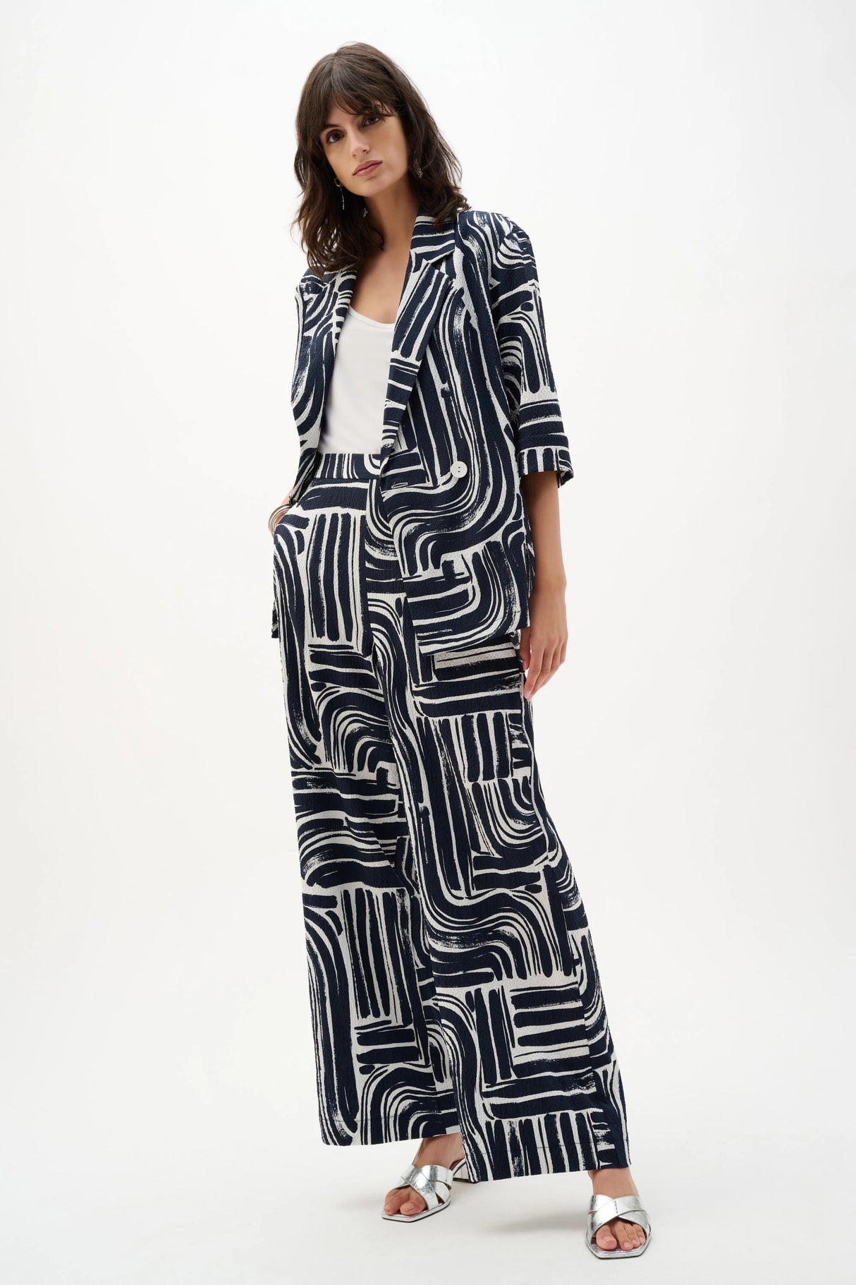 JOSEPH RIBKOFF Seersucker Abstract Print Wide Leg Pull-On Pants 262165