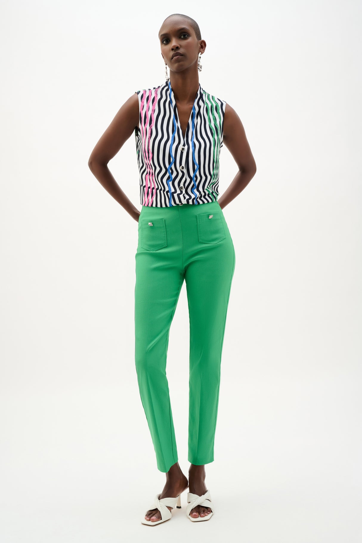 Millennium Pull-On Cropped Pants With Patch Pockets 262197