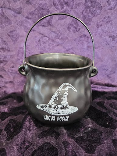 Hocus Pocus Cauldron Decor 2234