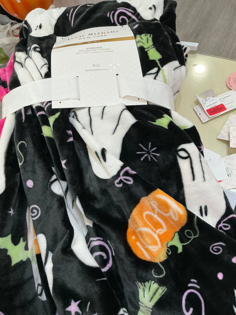 Halloween Throw Blanket Set – 2 Pack (Pink & Black Ghost Designs)