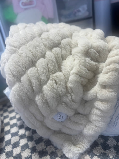 Razz Throw Blankets 40x60