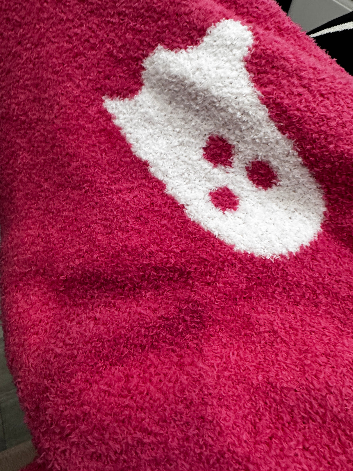 Hot Pink Ghost Throw Blanket – 50" x 70"