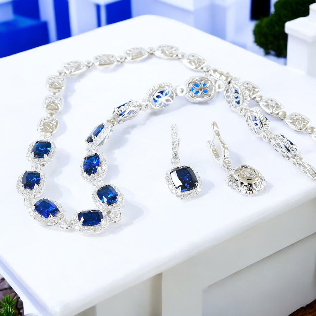 ROMANCE IN THE MALDIVES Collection – Elegance as Endless as the Sea
